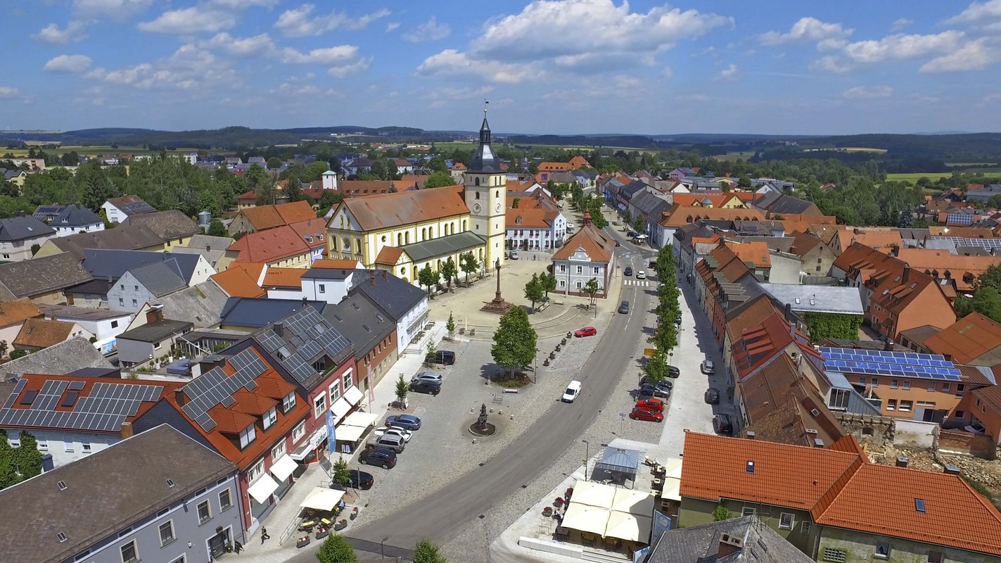 Luftaufnahme des Marktplatzes in Mitterteich Mitterteich_Marktplatz_Luftaufnahme.jpg